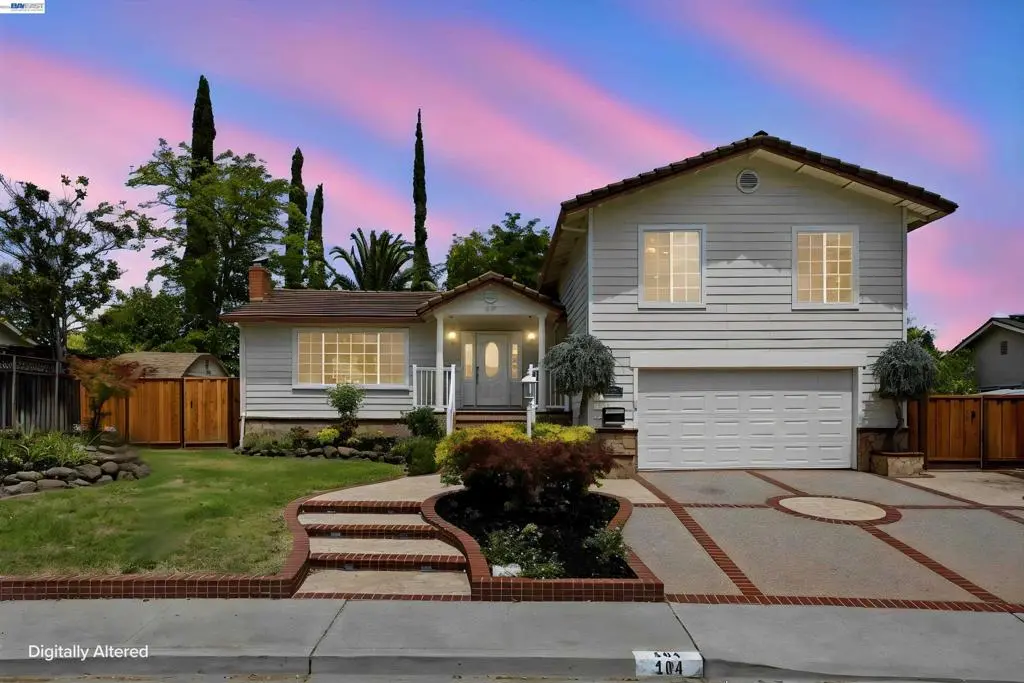 Single Family Residence for sale at 104 Scarboro Pl, San Ramon, CA featuring 4 beds and 3 baths