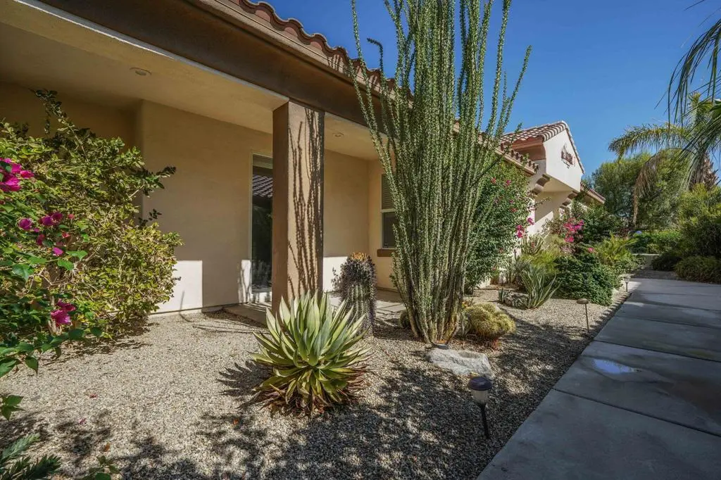 2 Wimbledon Drive, Rancho Mirage, CA — listing photo 1