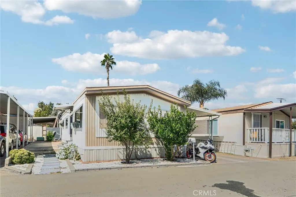 6545 Wilbur Avenue 86, Reseda, CA — listing photo 1