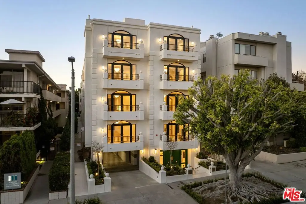 11923 Gorham Avenue 202, Los Angeles, CA — listing photo 1