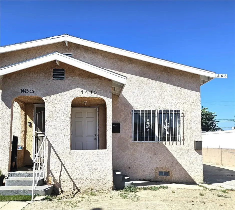 Triplex for rent at 1445 W 82nd, Los Angeles, CA featuring 2 beds and 1 bath