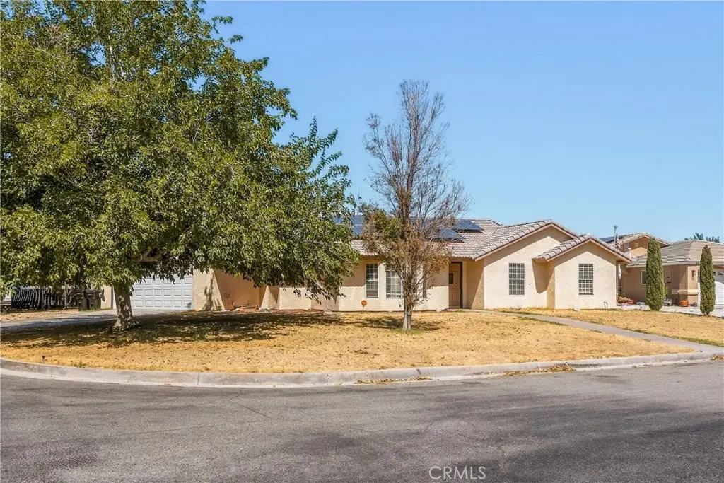 14926 Rivers Edge Road, Helendale, CA — listing photo 1