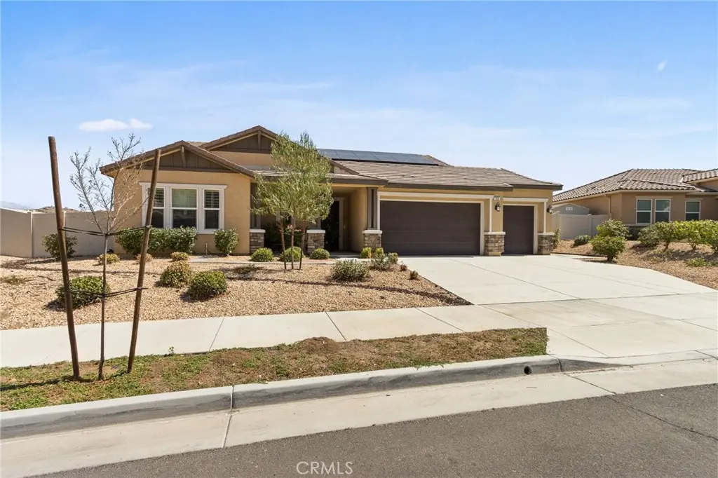 Single Family Residence for sale at 553 Chalakat Court, San Jacinto, CA featuring 4 beds and 2 baths