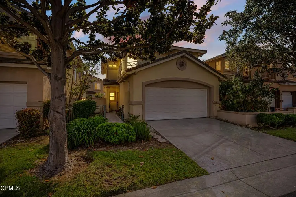 2032 Veracruz Lane, Oxnard, CA — listing photo 1