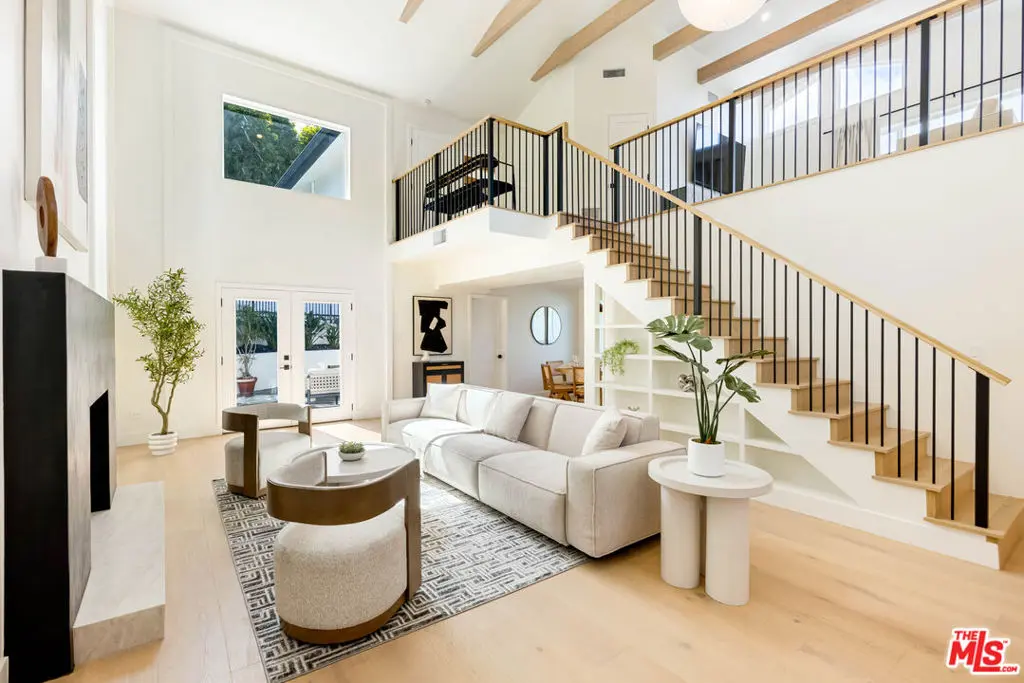 4041 Davana Road, Los Angeles, CA — listing photo 1