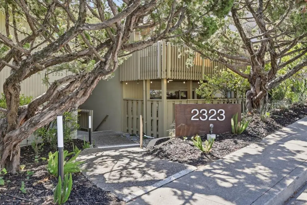 2323 Eastridge Avenue 512, Menlo Park, CA — listing photo 1