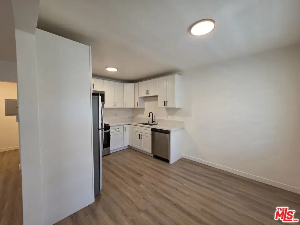 1411 Innes Place 4, Venice, CA — listing photo 1