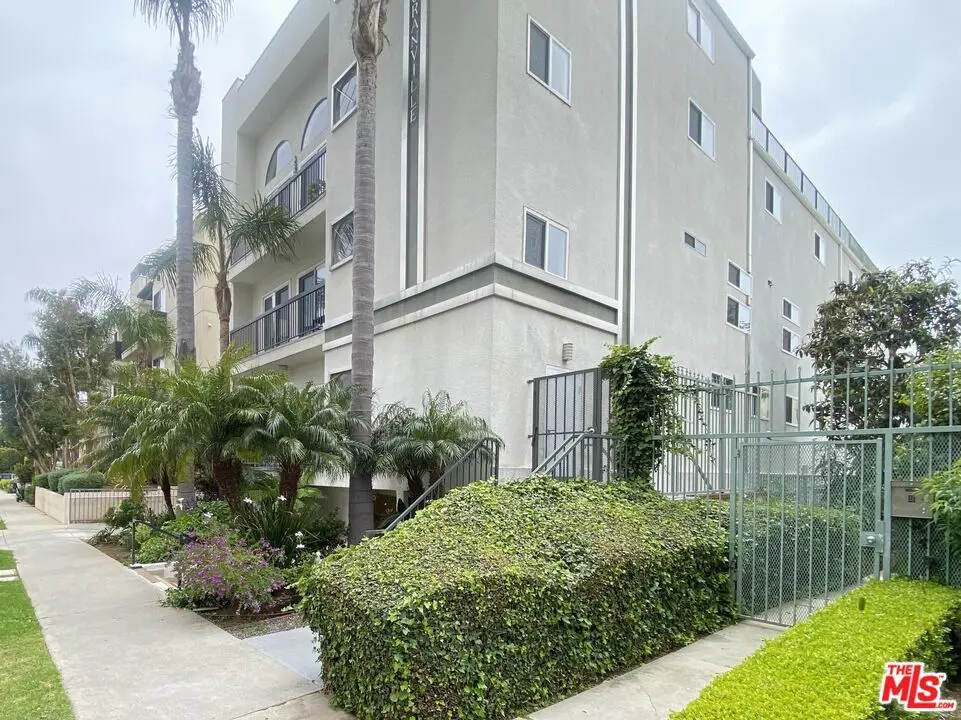 Condominium for rent at 1227 Granville Avenue 104, Los Angeles, CA featuring 3 beds and 3 baths