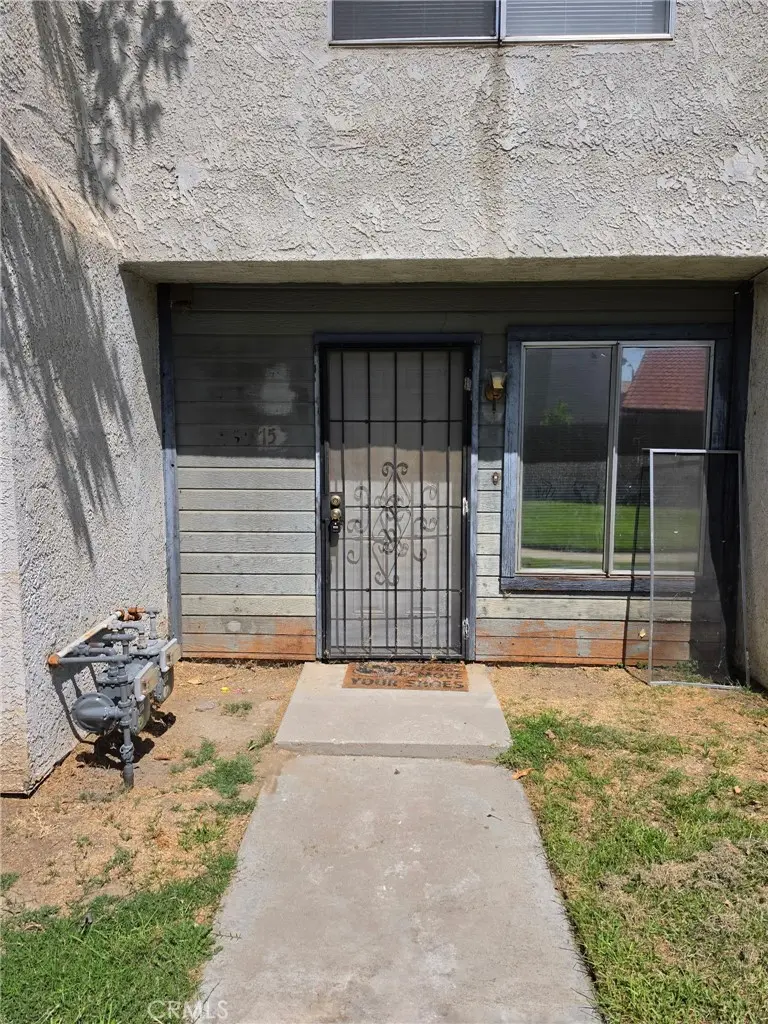 1565 Coulston Street 15, San Bernardino, CA — listing photo 1