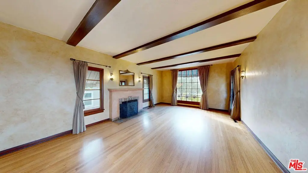842 E Walnut Avenue, Burbank, CA — listing photo 1