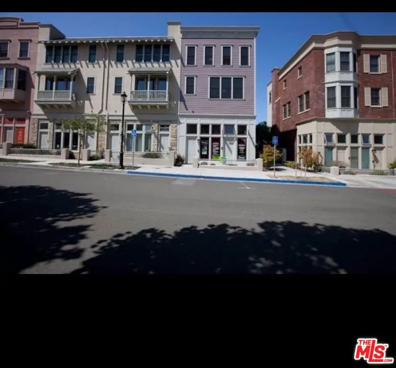 Condominium for rent at 2174 Railroad Avenue, Hercules, CA featuring 3 beds and 3 baths