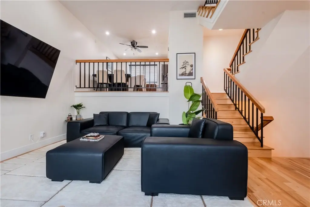 10911 Bluffside Drive 17, Studio City, CA — listing photo 1