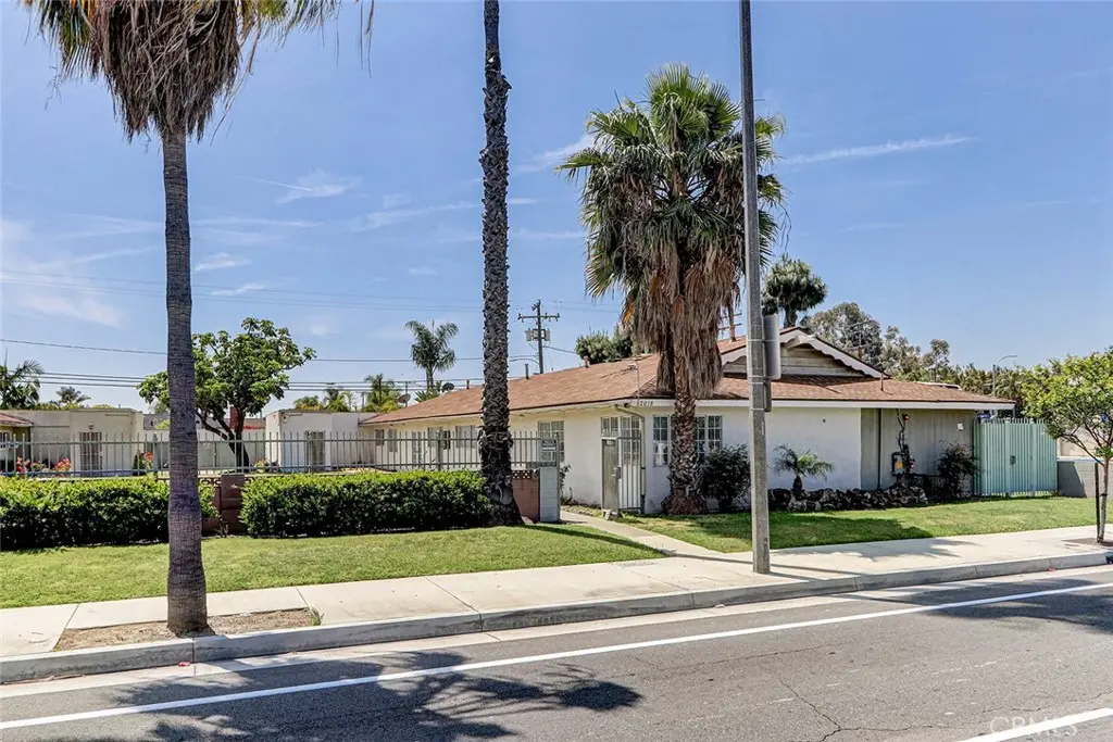 Quadruplex for rent at 2018 E La Palma Avenue, Anaheim, CA featuring 10 beds and 4 baths