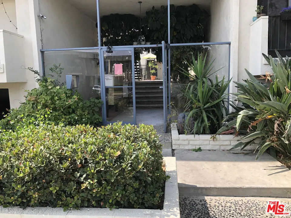 Condominium for rent at 18600 Burbank Boulevard 202, Los Angeles, CA featuring 2 beds and 2 baths