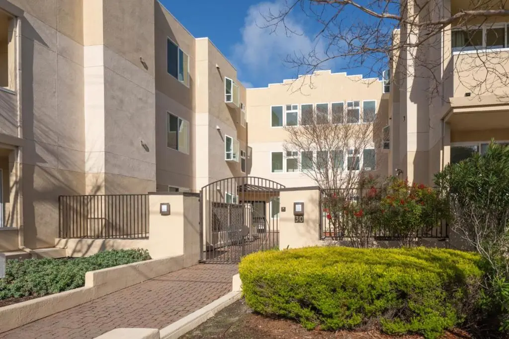 30 Lorton Avenue 302, Burlingame, CA — listing photo 1