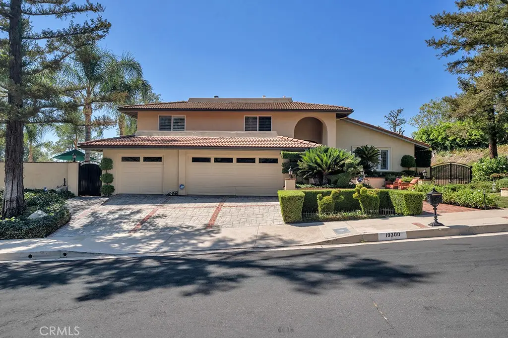 19300 Singing Hills, Porter Ranch, CA — listing photo 1