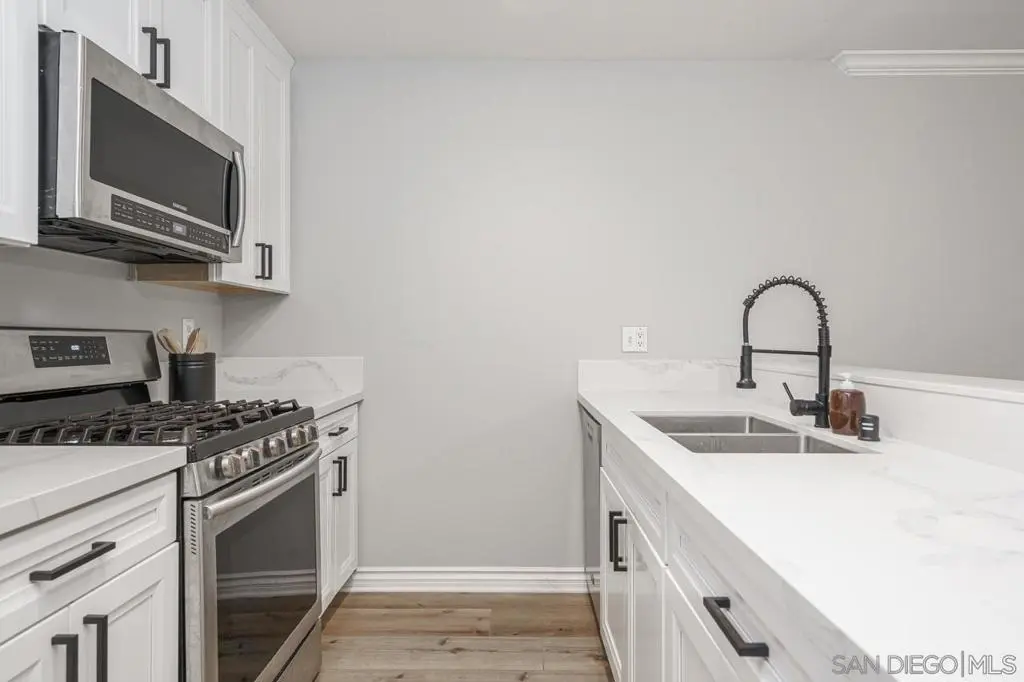 Single Family Residence for rent at 1625 Hotel Cir S C111, San Diego, CA featuring 2 beds and 2 baths