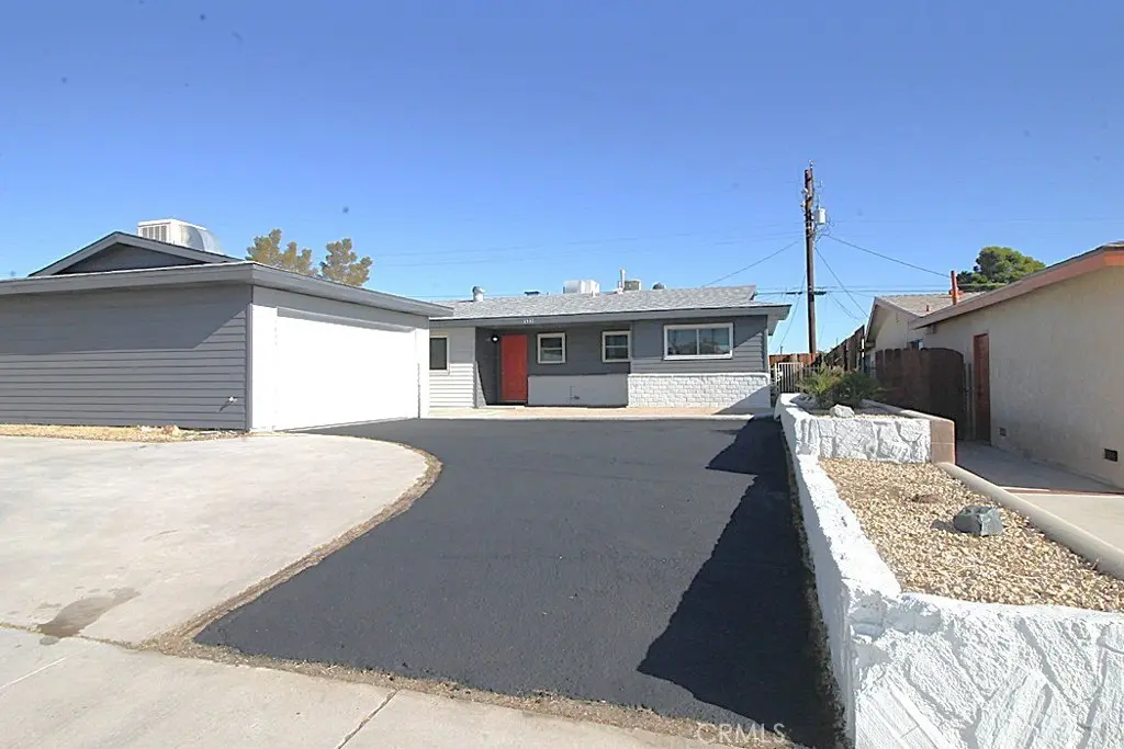1537 De Anza, Barstow, CA — listing photo 1