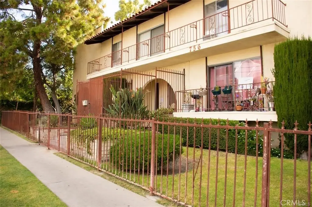 756 N Inglewood 14, Inglewood, CA — listing photo 1