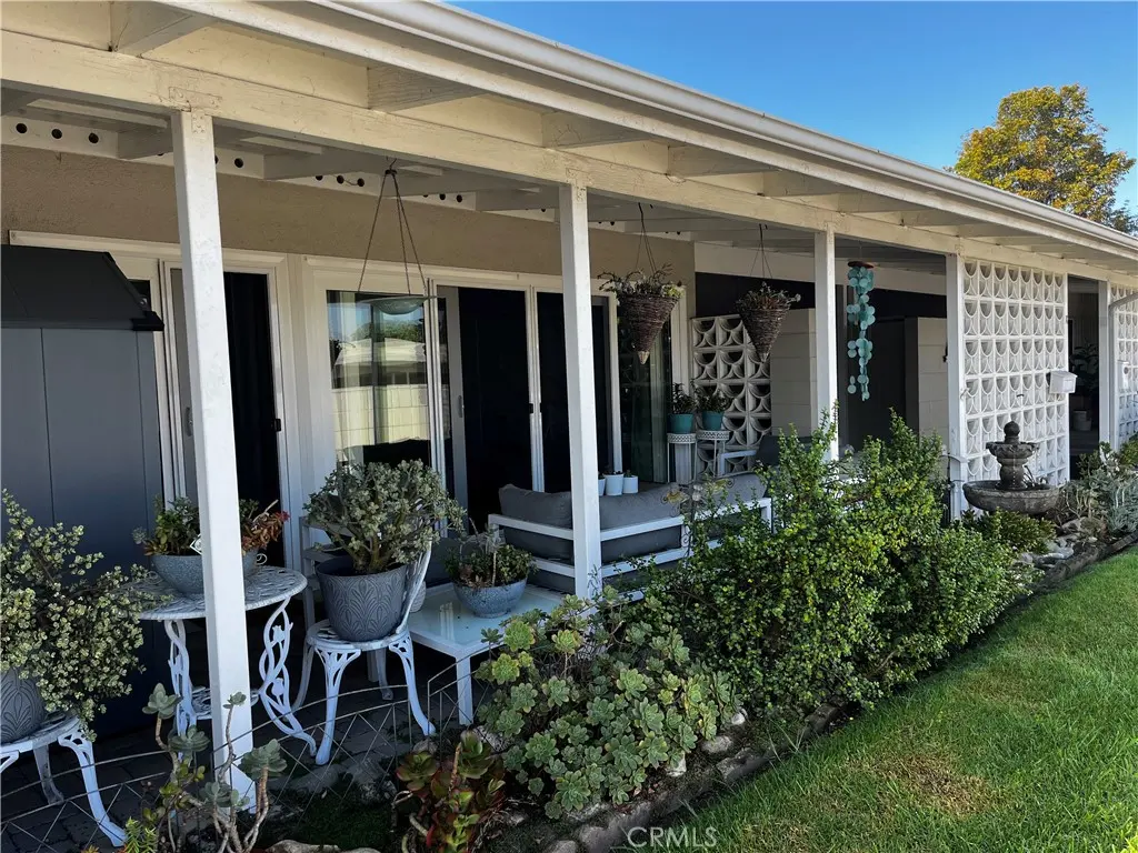 1842 Thunderbird Drive 1K, Seal Beach, CA — listing photo 1