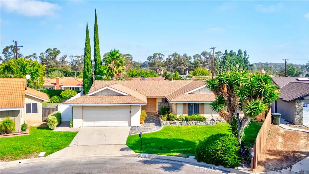 Single Family Residence for rent at 2300 Camino Escondido, Fullerton, CA featuring 5 beds and 3 baths