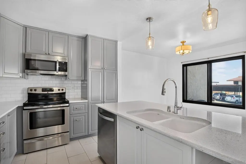 Single Family Residence for rent at 3837 Leland, San Diego, CA featuring 2 beds and 2 baths