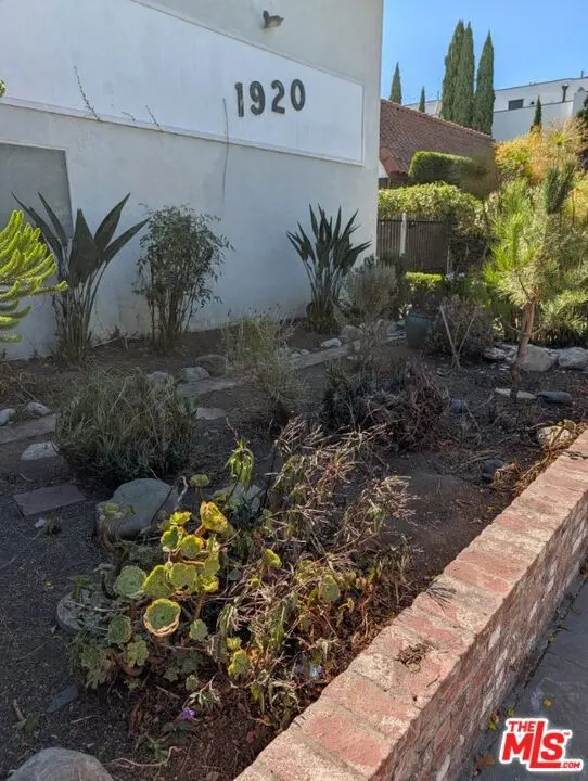 Apartment for rent at 1920 Euclid Street, Santa Monica, CA featuring 2 beds and 2 baths