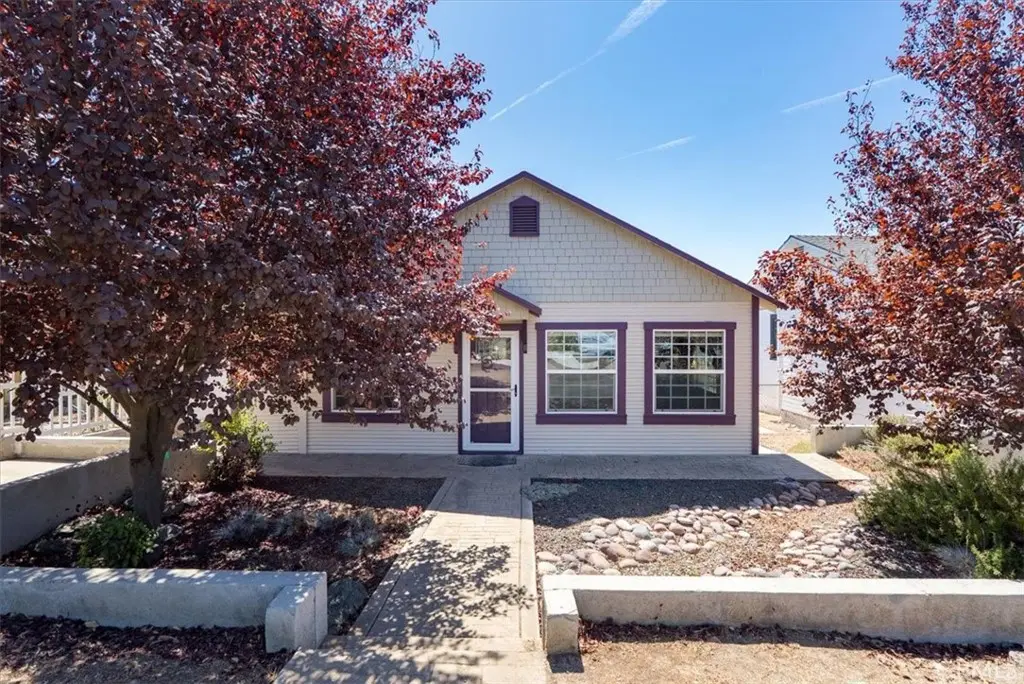 125 Capitol Hill, Paso Robles, CA — listing photo 1