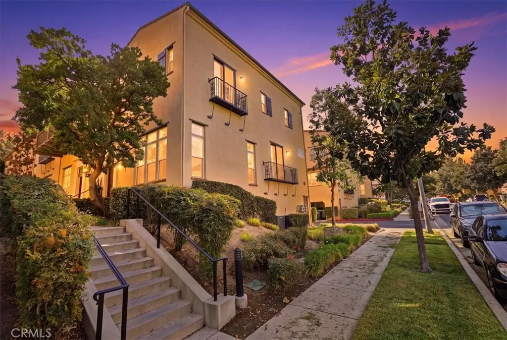 Residential Lease for rent at 4433 Owens, Corona, Riverside County, CA featuring 3 beds and 3 baths