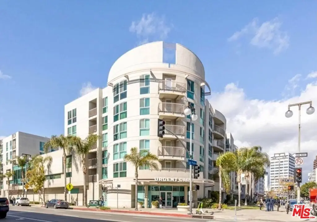 Condominium for sale at 267 S San Pedro Street 602, Los Angeles, CA featuring 1 bed and 1 bath
