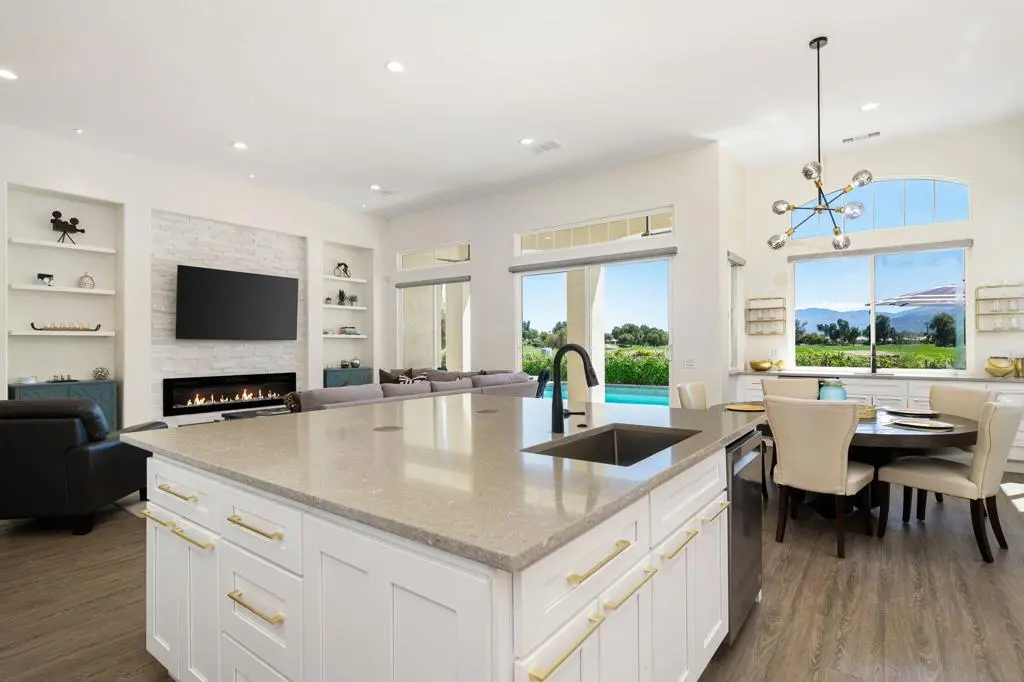 71 Via Las Flores, Rancho Mirage, CA — listing photo 1