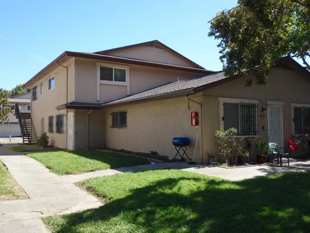 2205 Lemontree Way 2, Antioch, CA — listing photo 1