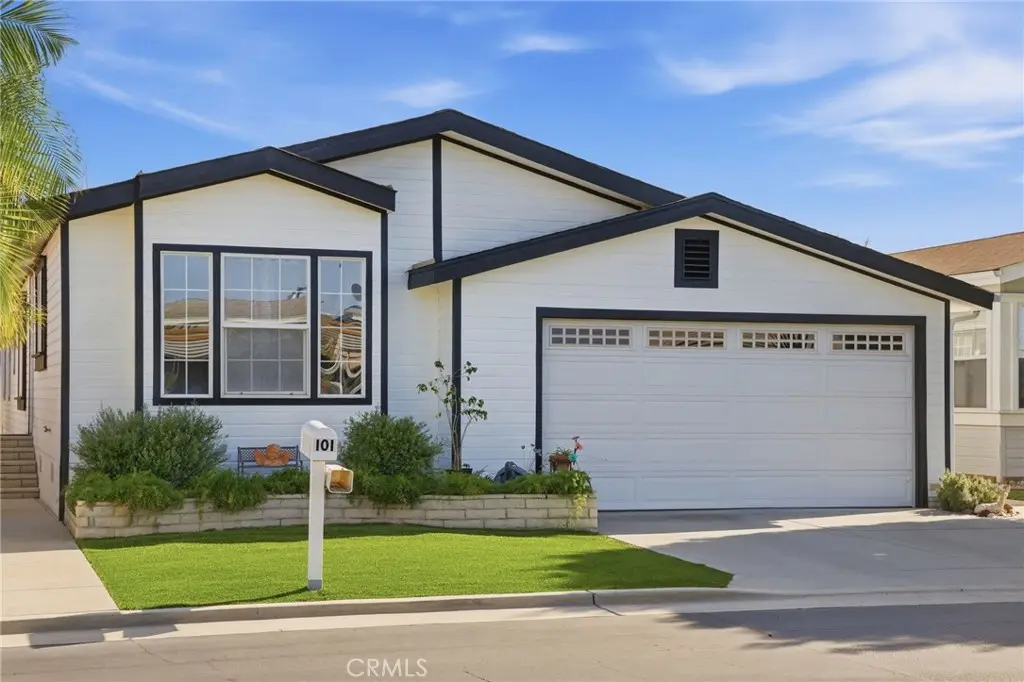 7271 Katella 101, Stanton, CA — listing photo 1