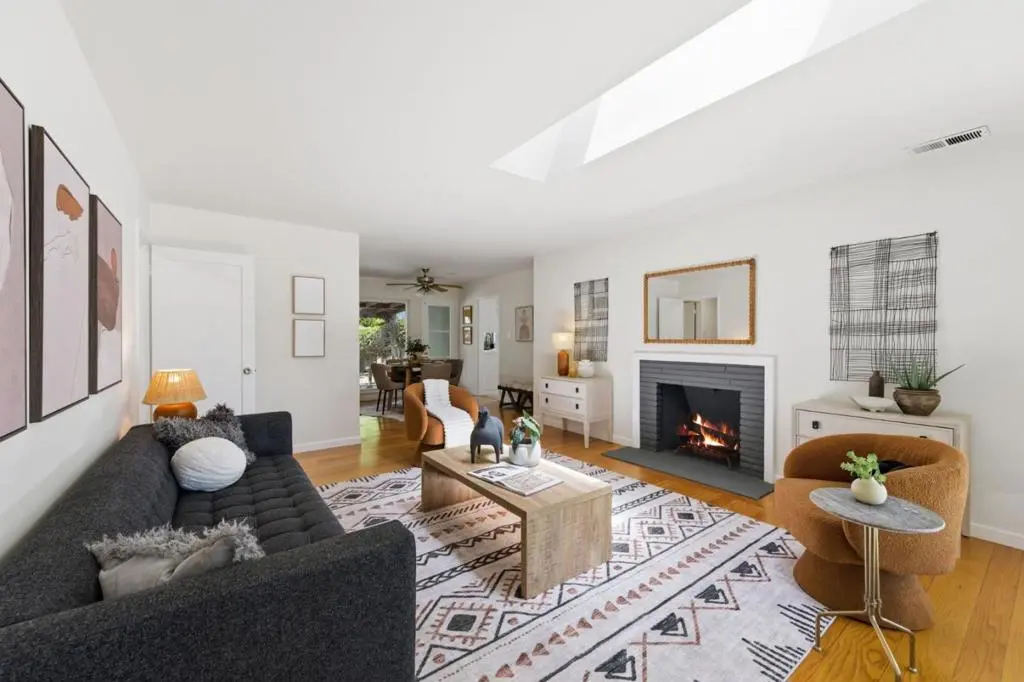 16010 Via Sevilla, San Lorenzo, CA — listing photo 1