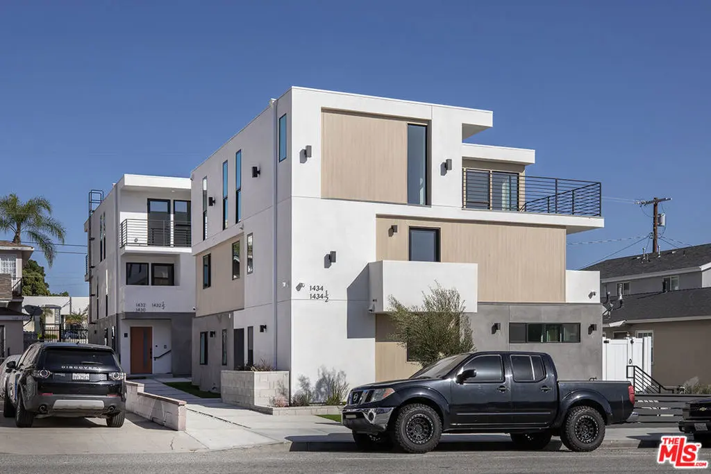 1434 W 9th Street, San Pedro, CA — listing photo 1