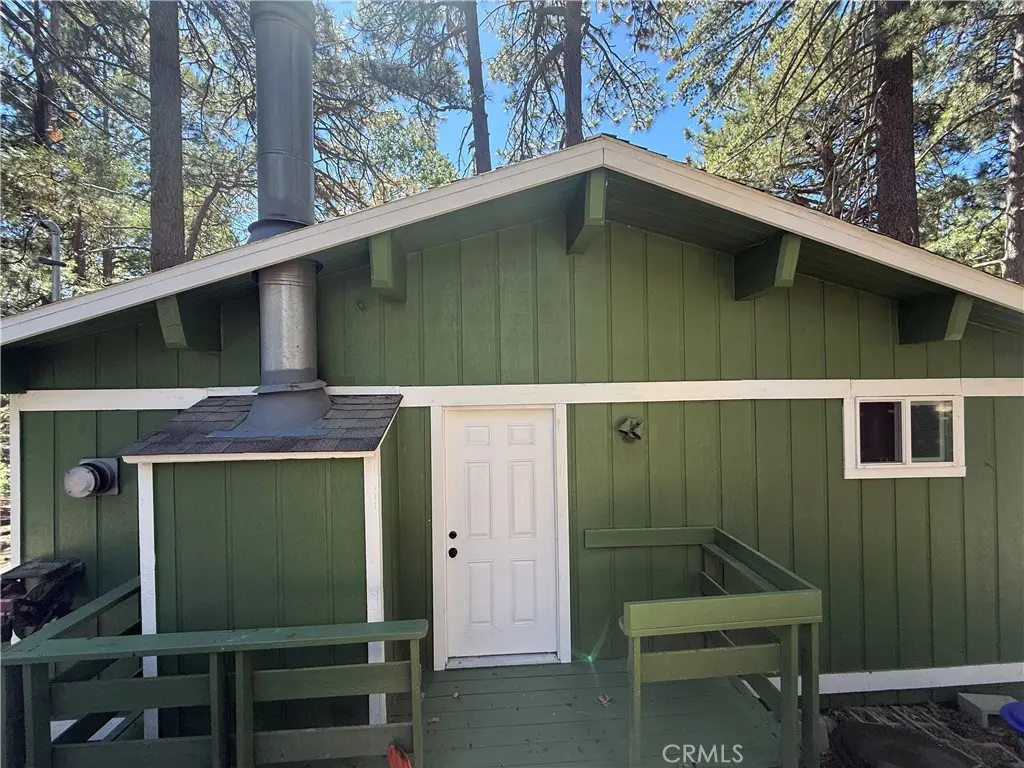 32375 Scandia Dr, Running Springs, CA — listing photo 1