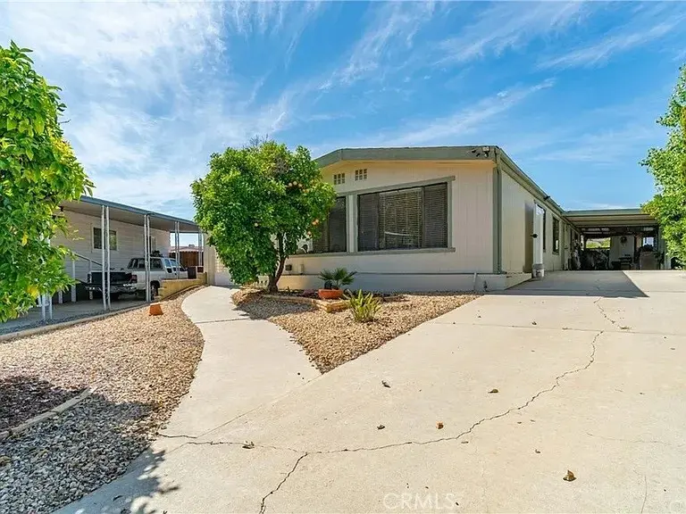 Manufactured On Land for sale at 38023 Via Vela, Murrieta, CA featuring 2 beds and 2 baths