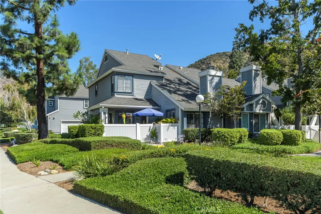 338 Monroe Ct, Azusa, CA — listing photo 1