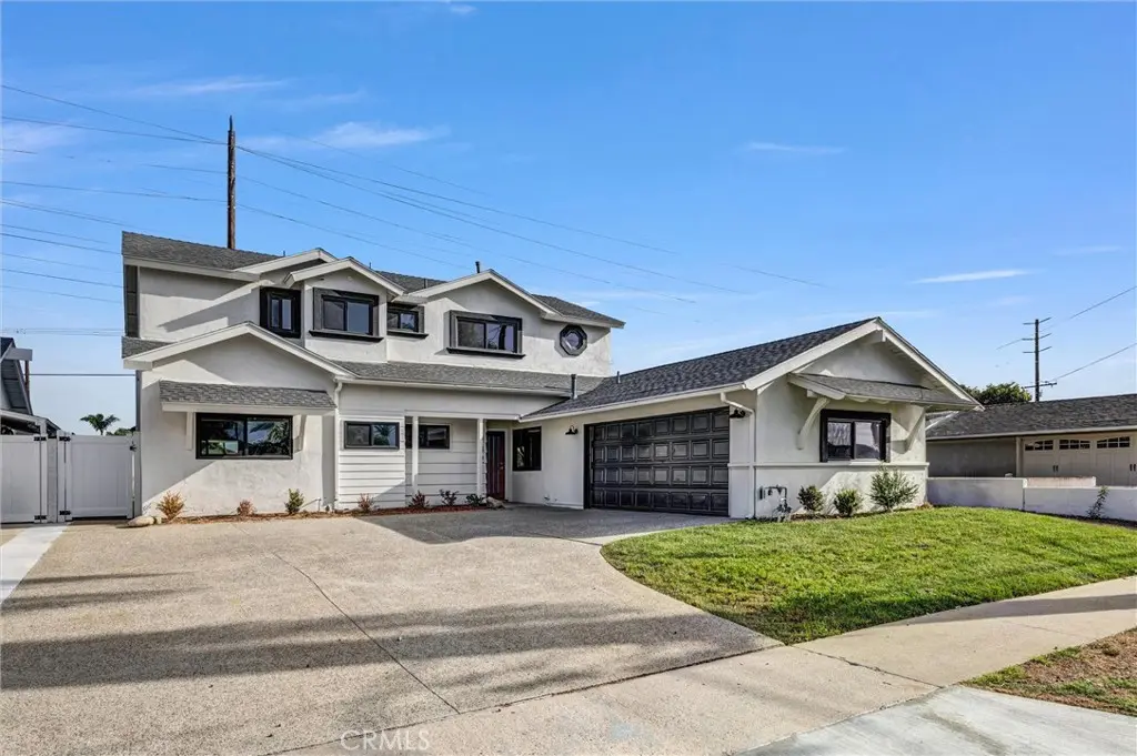 10321 Kamuela, Huntington Beach, CA — listing photo 1