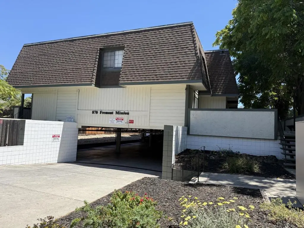 Condominium for sale at 870 Fremont Street 104, Santa Clara, CA featuring 2 beds and 3 baths