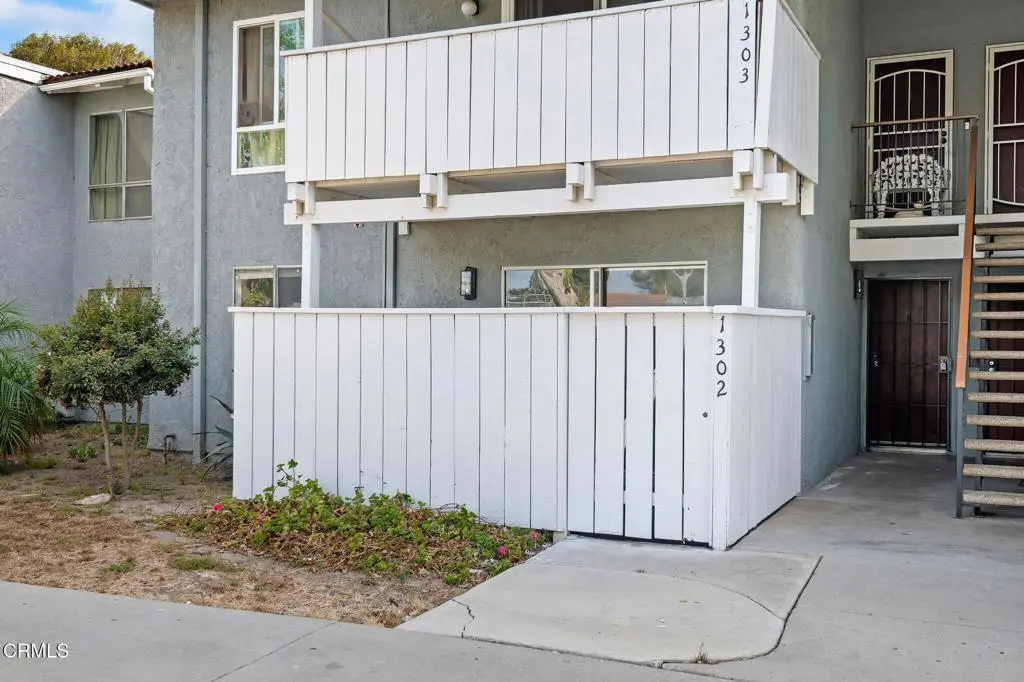 1300 Saratoga Avenue 1302, Ventura, CA — listing photo 1
