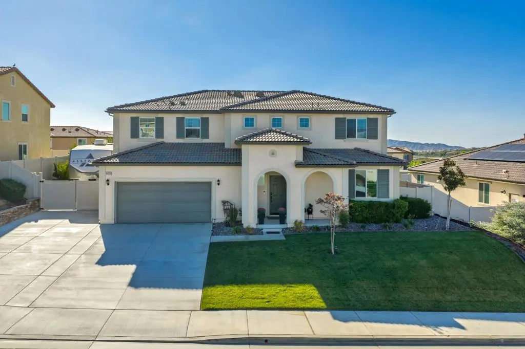 Single Family Residence for sale at 14015 Cosentino Way, Beaumont, CA featuring 5 beds and 3 baths