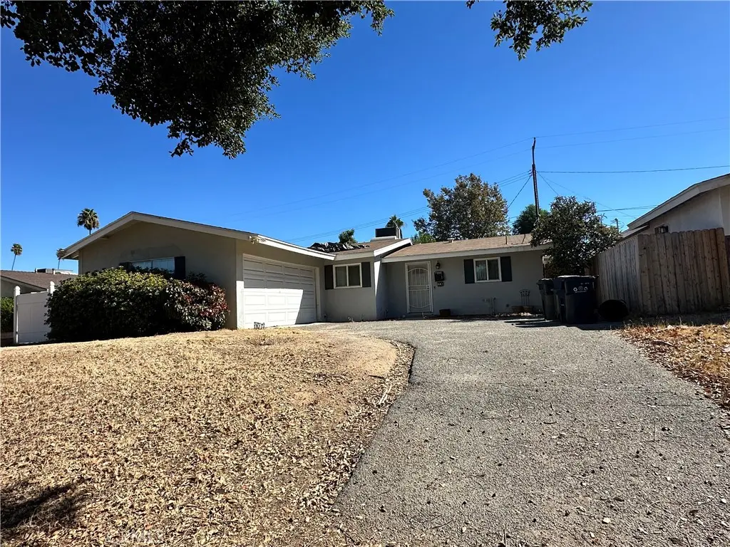 29 Dale, Redlands, CA — listing photo 1