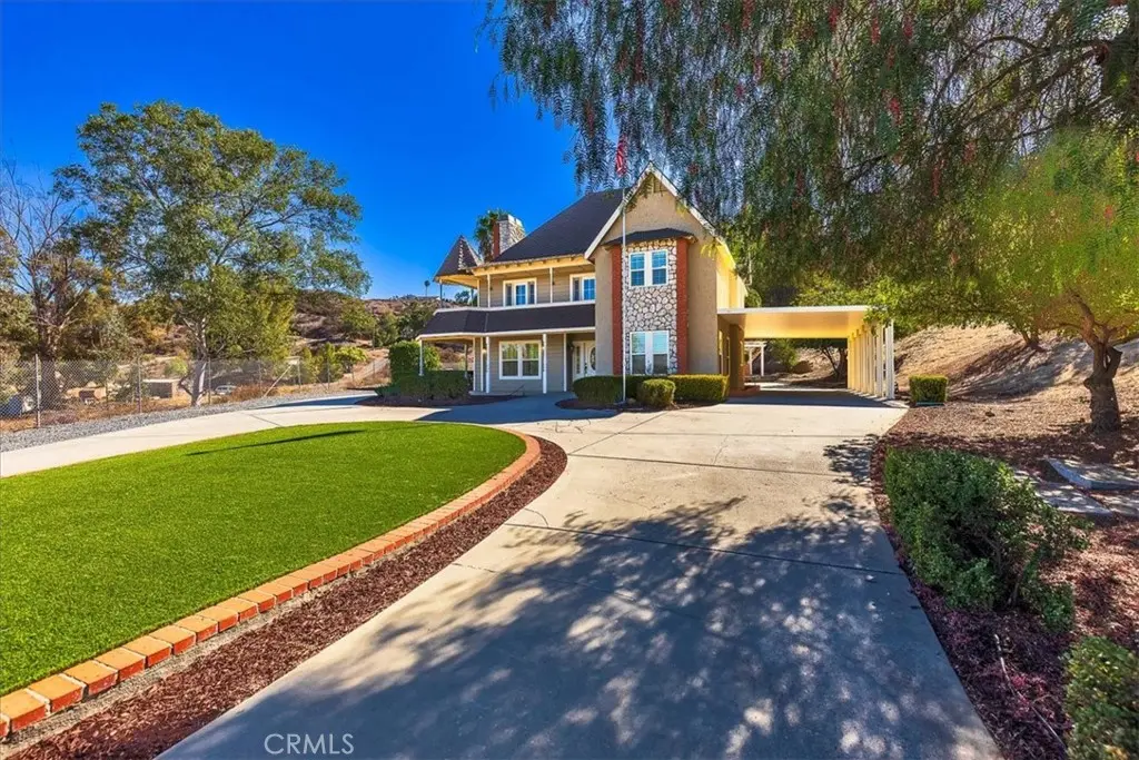 Single Family Residence for sale at 37250 Mason, Murrieta, CA featuring 4 beds and 3 baths