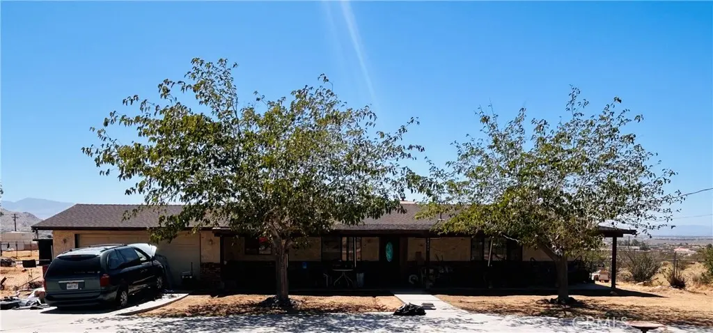 24211 Pala, Apple Valley, CA — listing photo 1