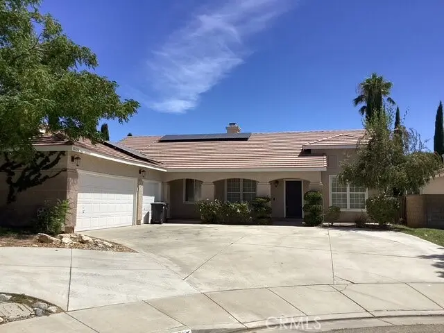43356 Honeybee Lane, Lancaster, CA — listing photo 1