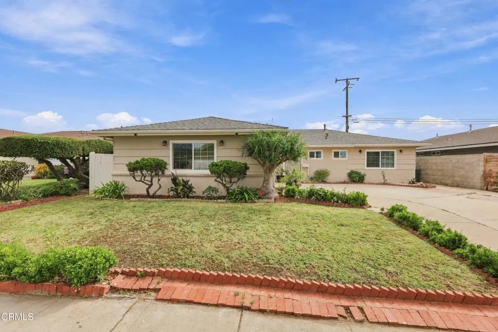 Single Family Residence for sale at 4400 Hamilton Avenue, Oxnard, CA featuring 3 beds and 2 baths