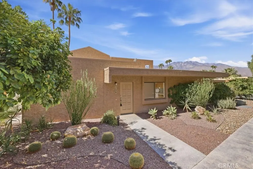5798 Los Coyotes Drive, Palm Springs, CA — listing photo 1
