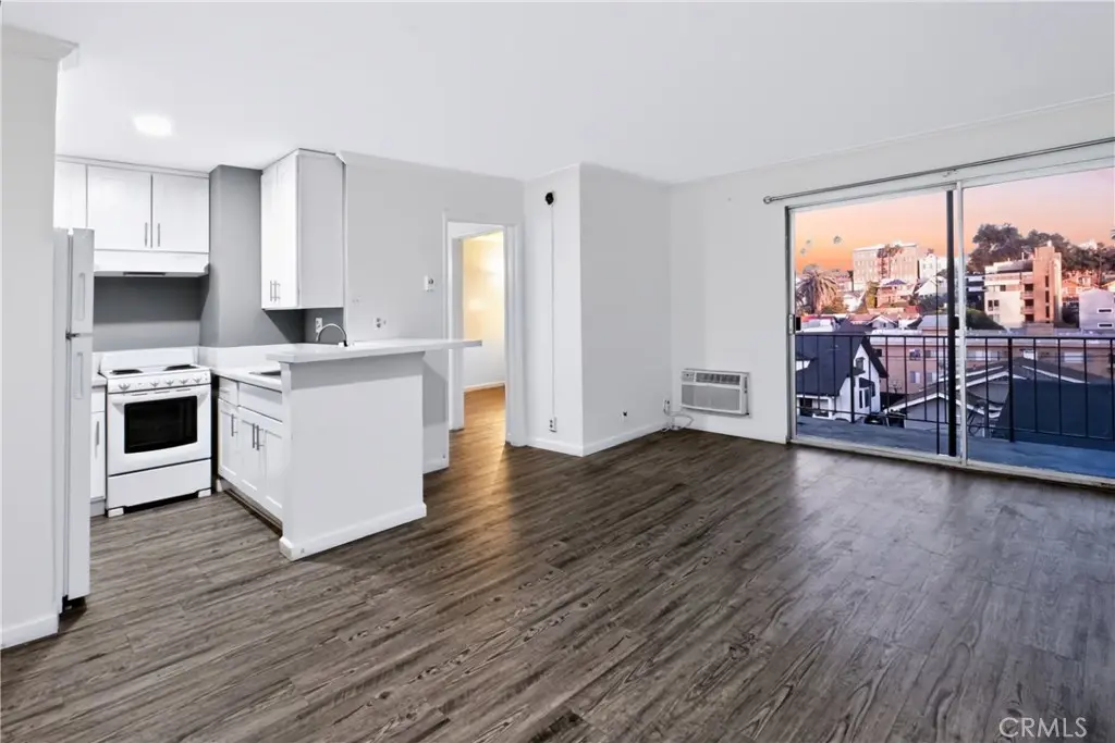 256 S La Fayette Park 307, Los Angeles, CA — listing photo 1