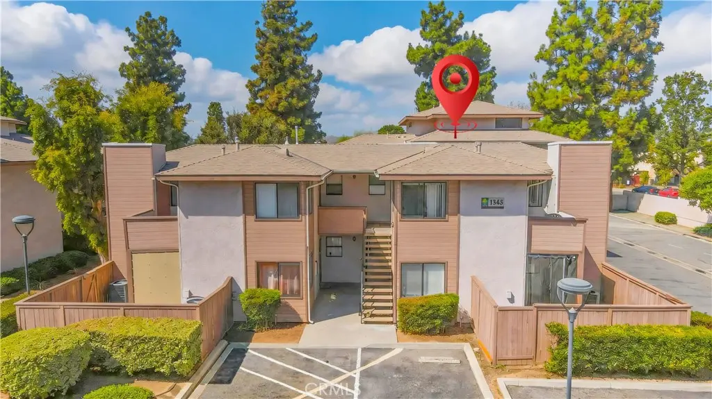 Condominium for sale at 1343 Massachusetts Avenue 201, Riverside, CA featuring 1 bed and 1 bath